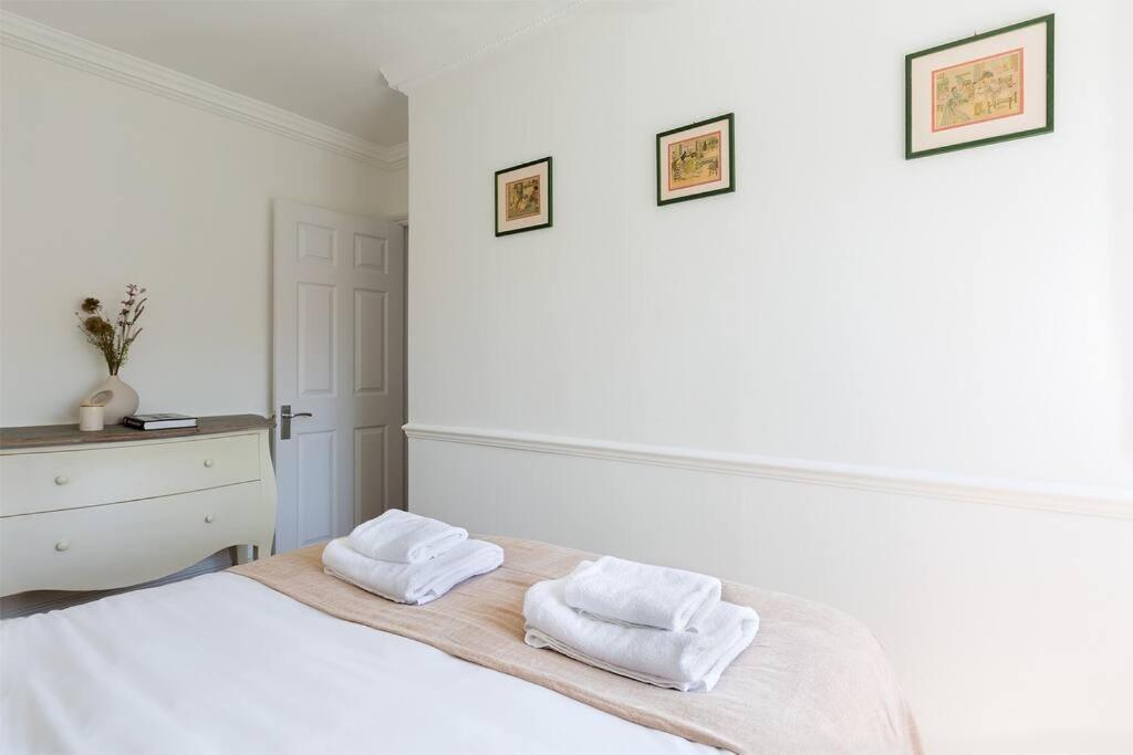 Spacious 3 Bedroom Flat With Terrace Londres Extérieur photo