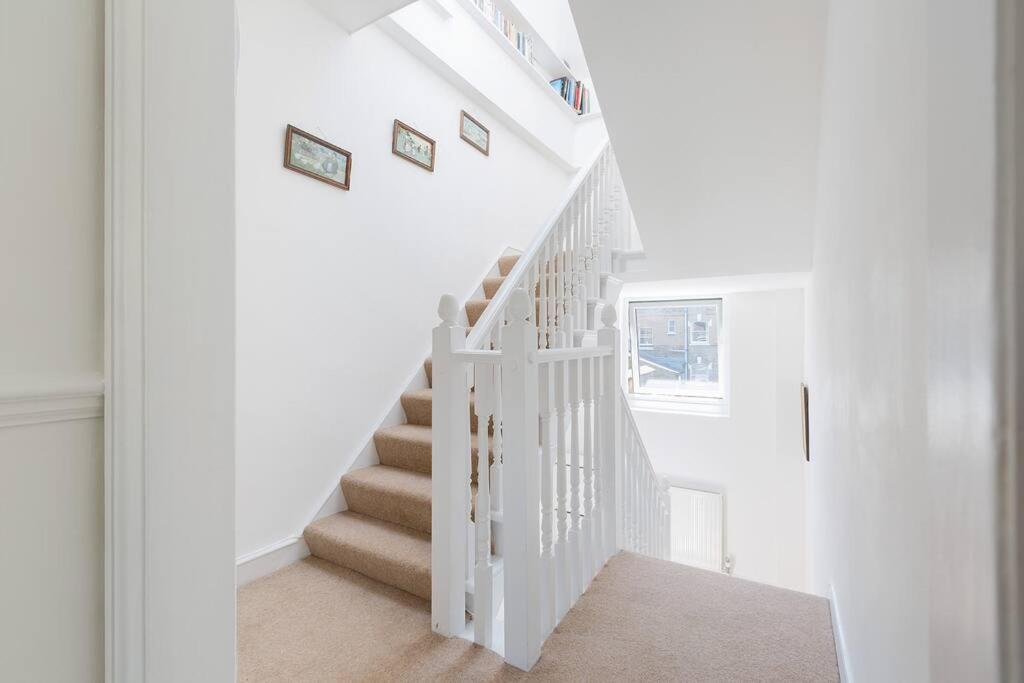 Spacious 3 Bedroom Flat With Terrace Londres Extérieur photo